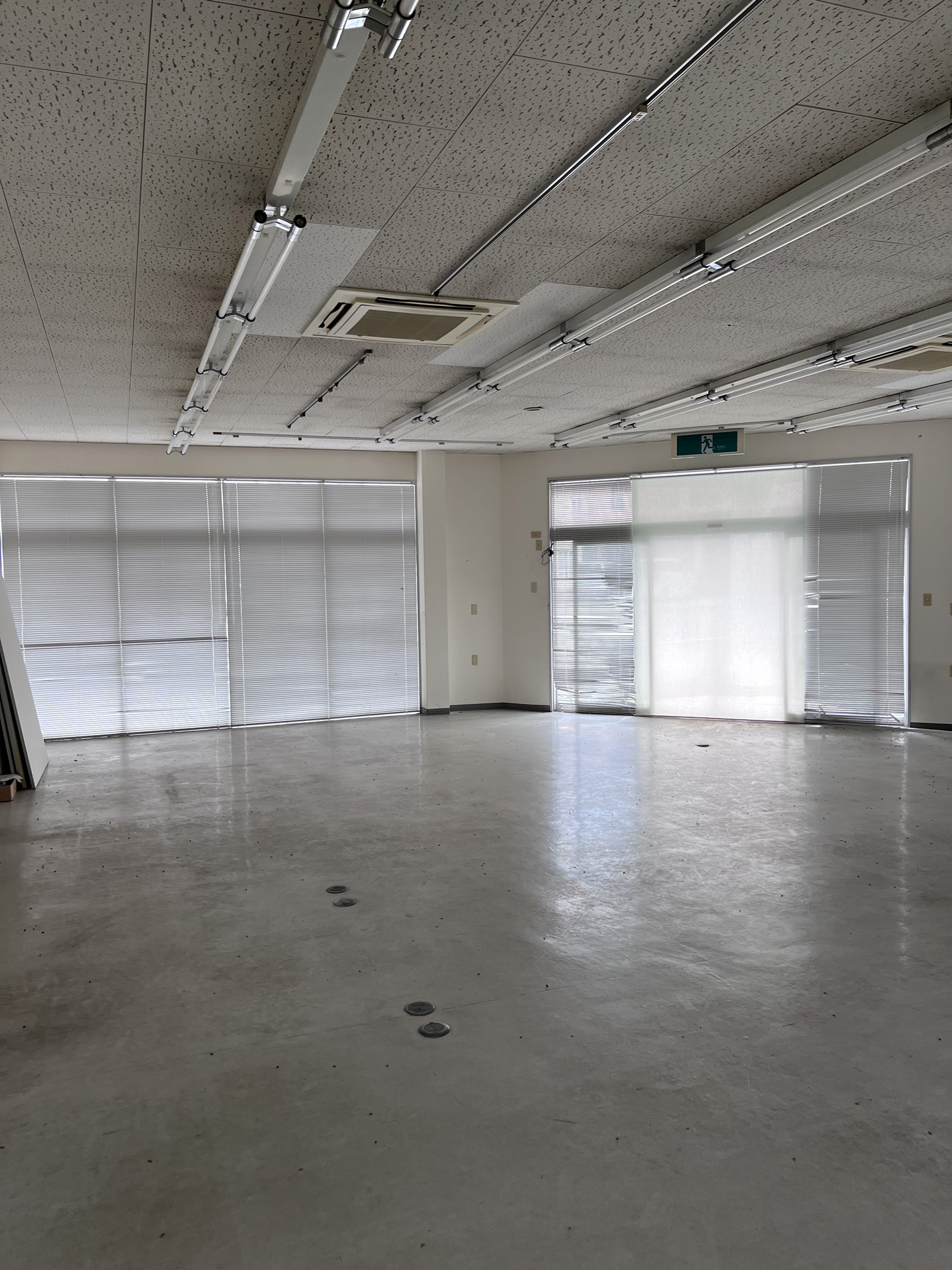 店舗の現場調査
